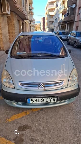 Gris / plata Usado 2004 Citroën Xsara Picasso Monovolumen | 1500 € (Precio justo) - Imagen 1/4