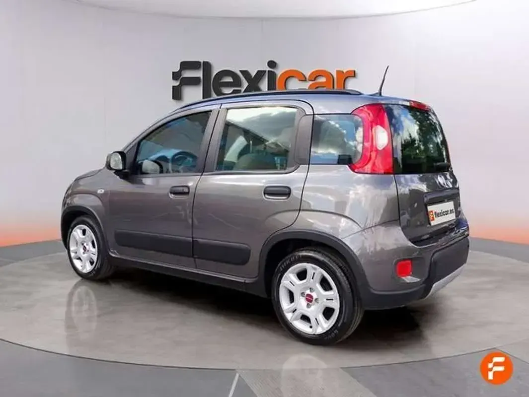 Usado Fiat Panda Cross Cross 71 CV (52 kW) 2023 Gris Utilitario