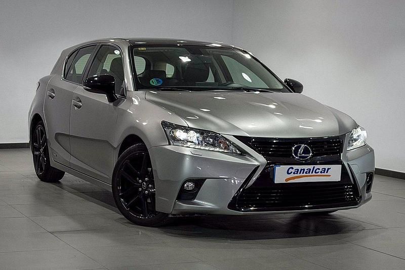 Usado Lexus CT200h Sport Line 136 CV (100 kW) 2017 Gris/ negro