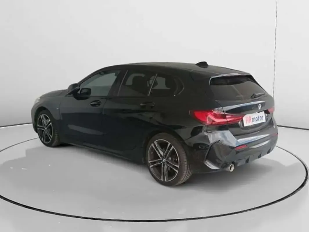 Usado BMW 118 M Sport 136 CV (100 kW) 2023 Negro Utilitario