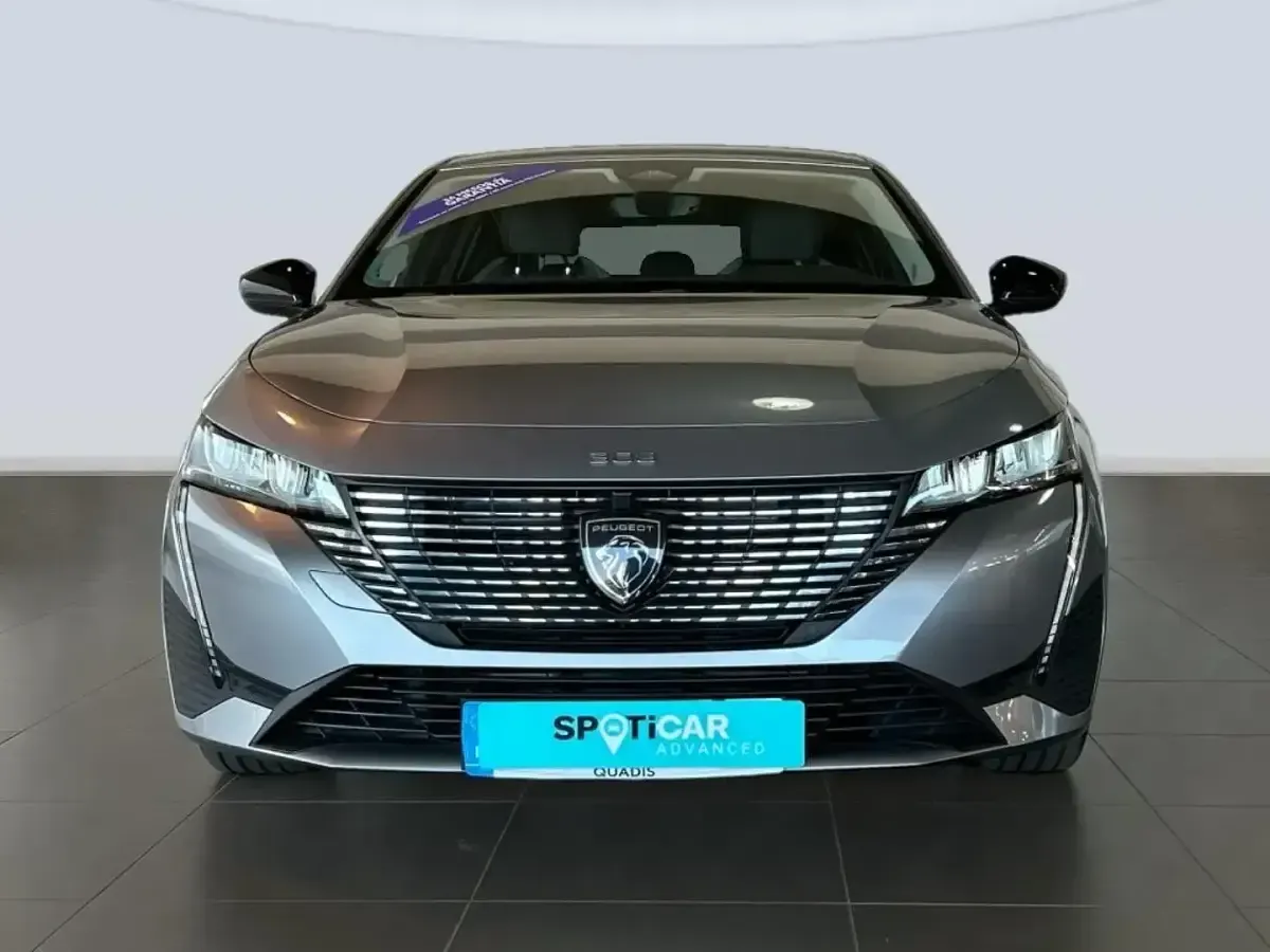 Usado Peugeot 308 Allure 131 CV (96 kW) 2022 Gris Utilitario
