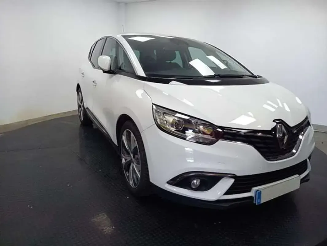 Usado Renault Scénic IV Intens 111 CV (81 kW) 2018 Blanco Monovolumen