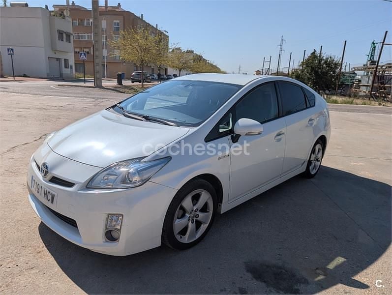 Usado Toyota Prius Advance 136 CV (100 kW) 2011 Blanco Berlina