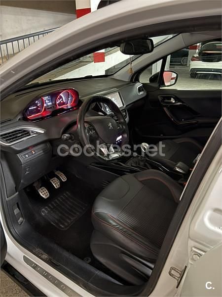 Usado Peugeot 2008 GT-line 130 CV (95 kW) 2016 Blanco SUV