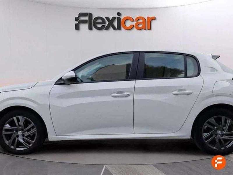 Usado Peugeot 208 Active 102 CV (75 kW) 2021 Blanco Utilitario
