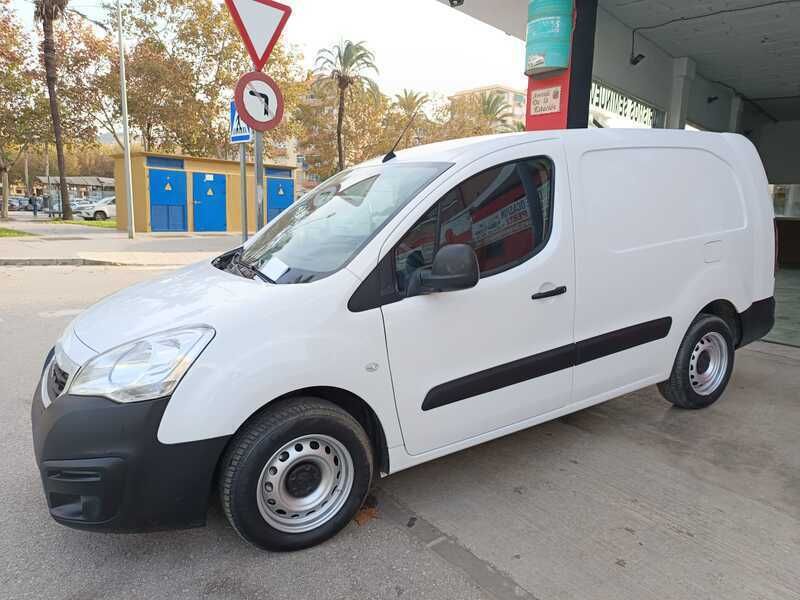 Blanco Usado 2017 Peugeot Partner Monovolumen | 8500 € (Super precio) - Imagen 1/4