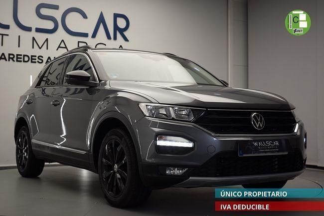 Usado VW T-Roc Advance 150 CV (110 kW) 2021 Gris / plata SUV