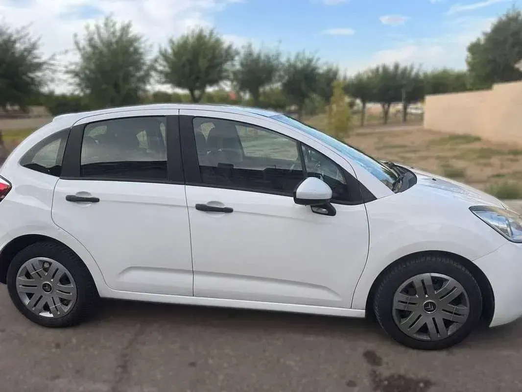 Usado Citroën C3 Tonic 68 CV (50 kW) 2013 Blanco Utilitario