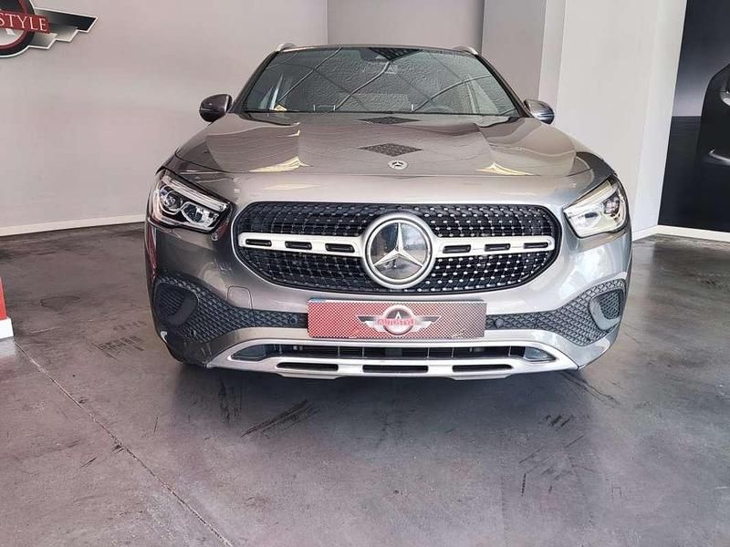 Usado Mercedes GLA200 150 CV (110 kW) 2022 Gris SUV