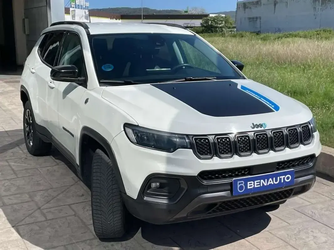 Usado Jeep Compass Trailhawk 241 CV (177 kW) 2022 Blanco SUV
