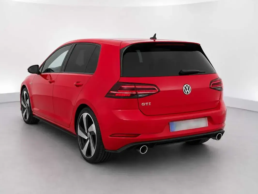 Usado VW Golf VII GTI 245 CV (180 kW) 2019 Rojo Utilitario