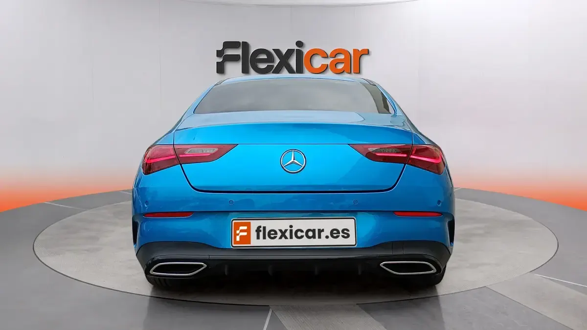 Usado Mercedes CLA200 163 CV (119 kW) 2024 Azul Coupe