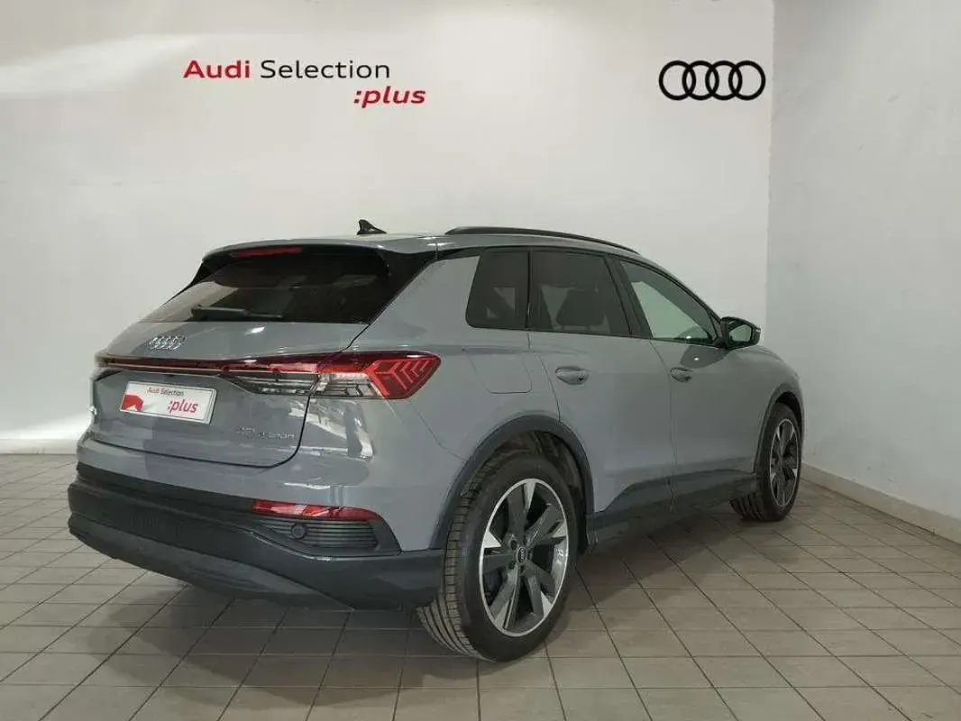 Usado Audi Q4 e-tron Advanced Plus 150 kW (204 CV) 2022 Gris SUV
