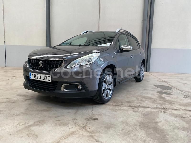 Gris / plata Usado 2017 Peugeot 2008 Style SUV | 7450 € (Buen precio) - Imagen 1/4