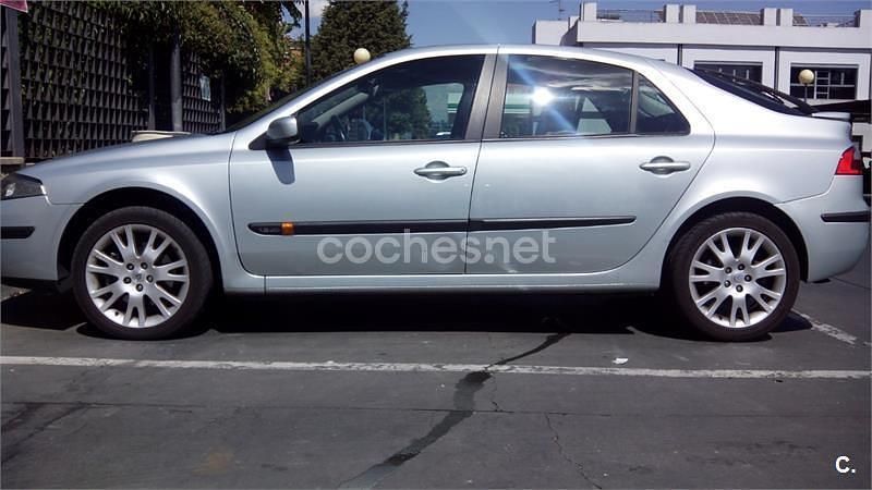 Gris / plata Usado 2003 Renault Laguna II Dynamique Berlina | 1800 € (Buen precio) - Imagen 1/4