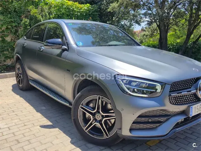 Usado Mercedes GLC300e 320 CV (235 kW) 2022 Gris / plata SUV