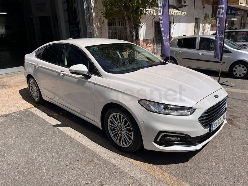 Usado Ford Mondeo Titanium 187 CV (137 kW) 2021 Blanco Berlina