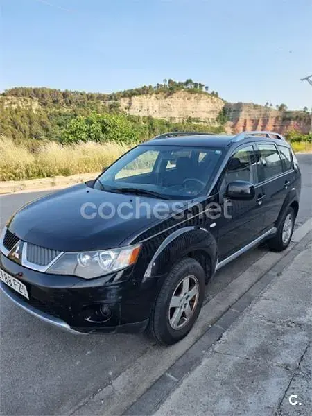 Usado Mitsubishi Outlander Intense 140 CV (102 kW) 2007 Negro SUV