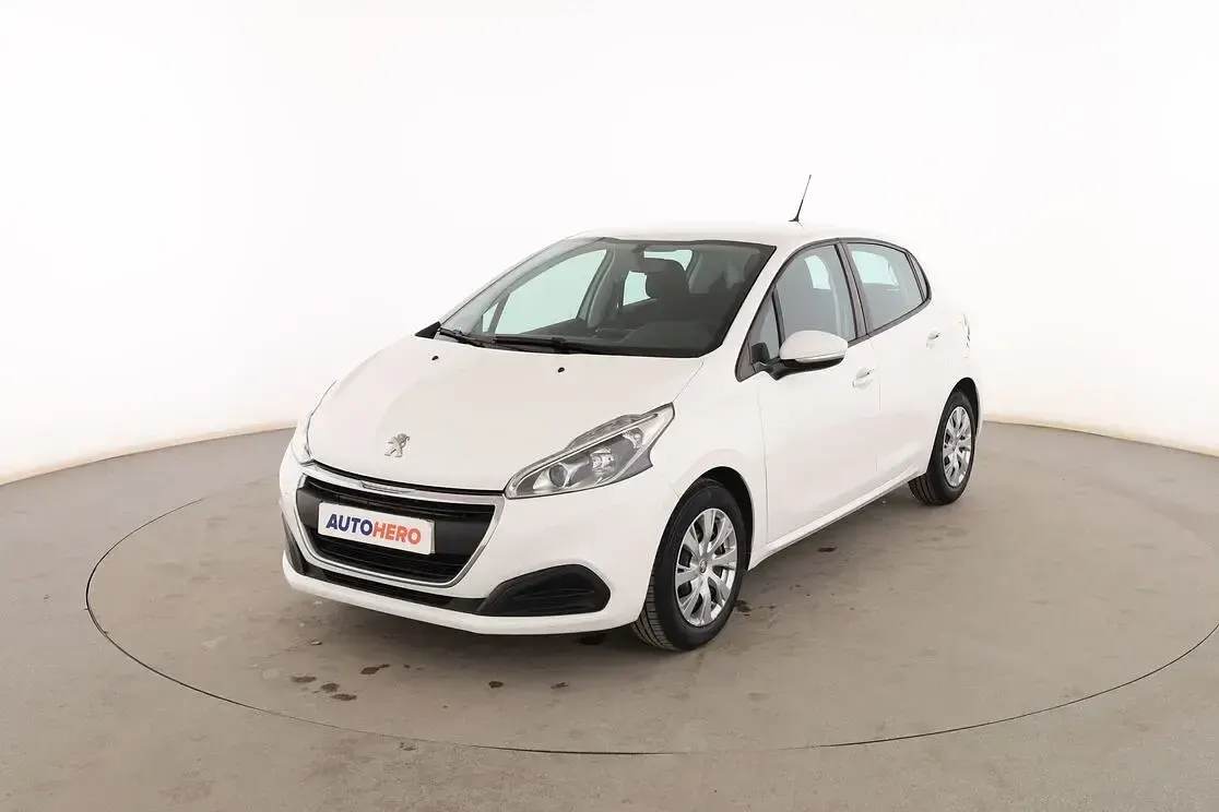 Usado Peugeot 208 Active 82 CV (60 kW) 2019 Utilitario