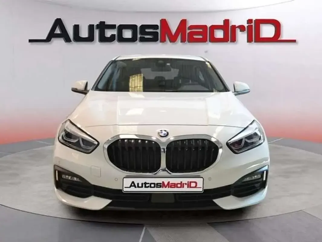 Usado BMW 116 Comfort Edition 116 CV (85 kW) 2023 Blanco Utilitario