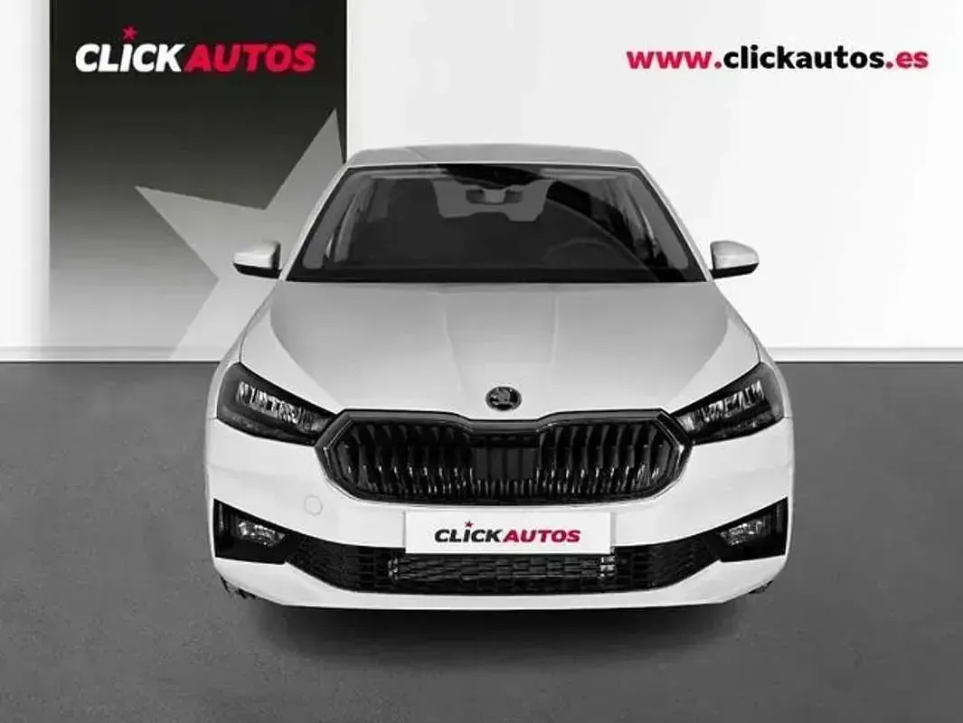 Käytetty Skoda Fabia Selection 116 HP (85 kW) 2025 Valkoinen Viistoperä