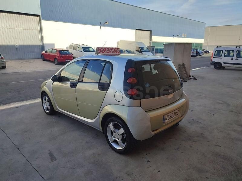 Usado Smart ForFour Passion 75 CV (55 kW) 2006 Amarillo Utilitario