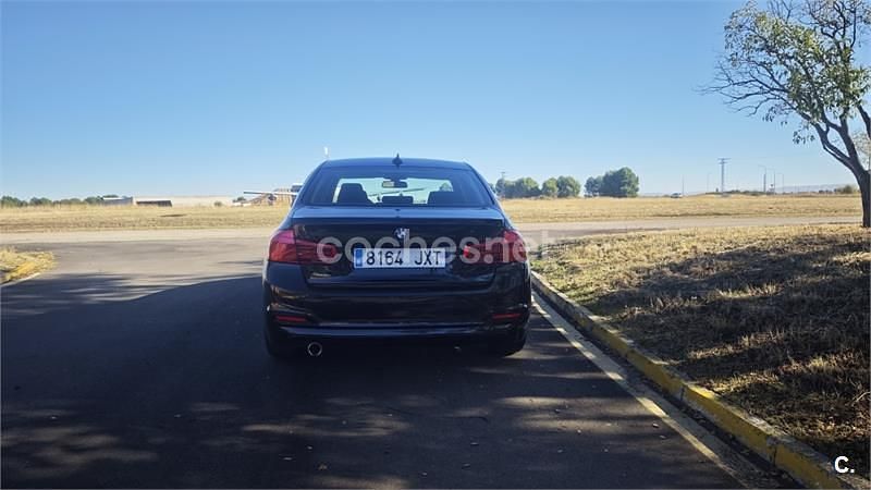 Usado BMW 318 150 CV (110 kW) 2017 Negro Berlina