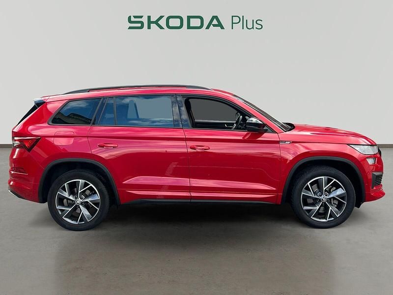 Usado Skoda Kodiaq SportLine 150 CV (110 kW) 2022 Rojo SUV