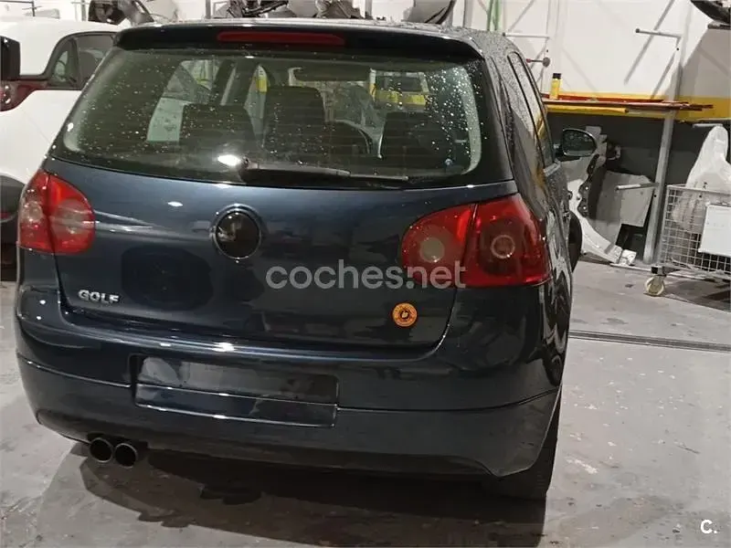 Usado VW Golf IV Sportline 105 CV (77 kW) 2005 Negro Berlina