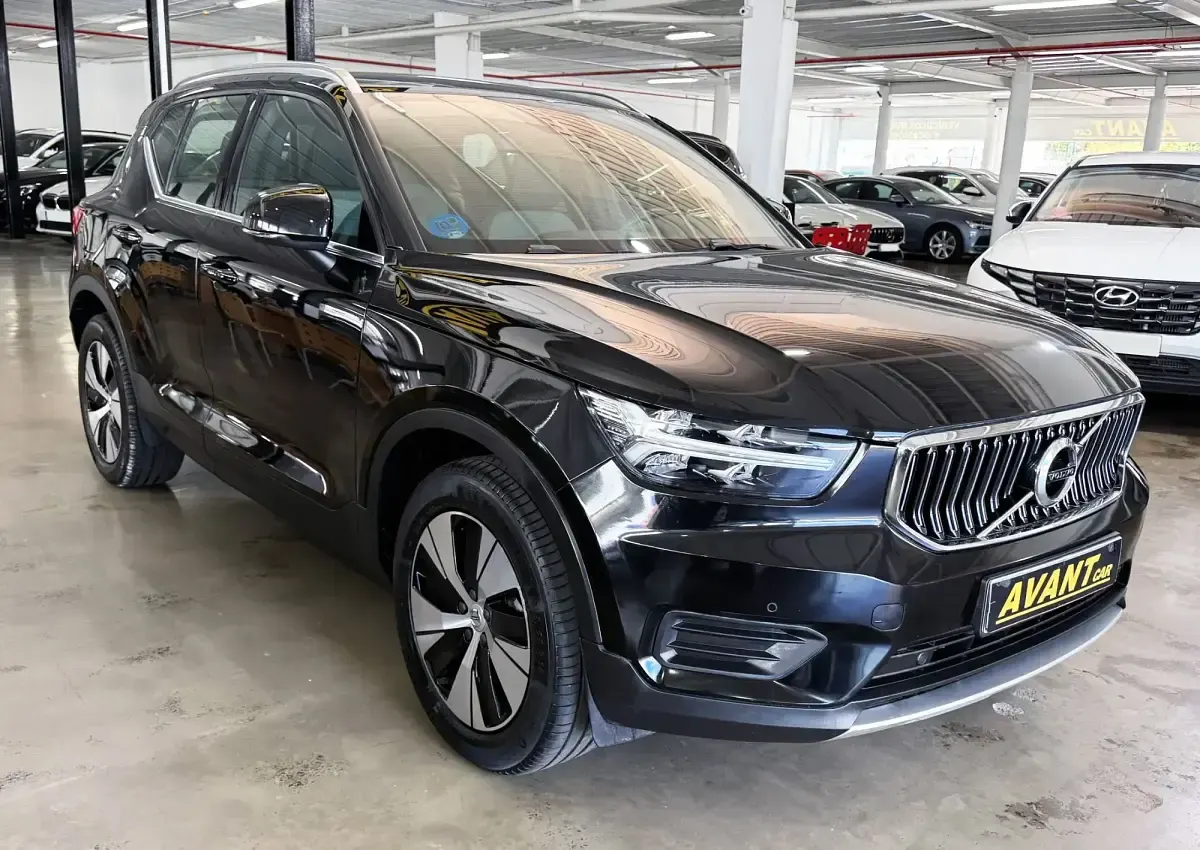 Usado Volvo XC40 Inscription 211 HP (155 kW) 2021 Preto SUV