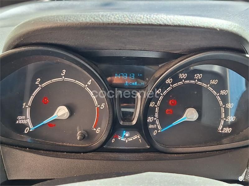 Usado Ford Tourneo Courier Ambiente 95 CV (69 kW) 2014 Blanco Monovolumen