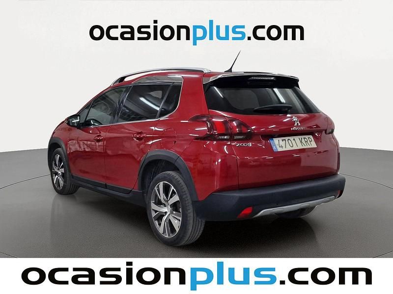 Usado Peugeot 2008 Allure 120 CV (88 kW) 2018 Rojo SUV