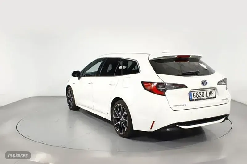 Usado Toyota Corolla Advance 180 CV (132 kW) 2021 Blanco Berlina