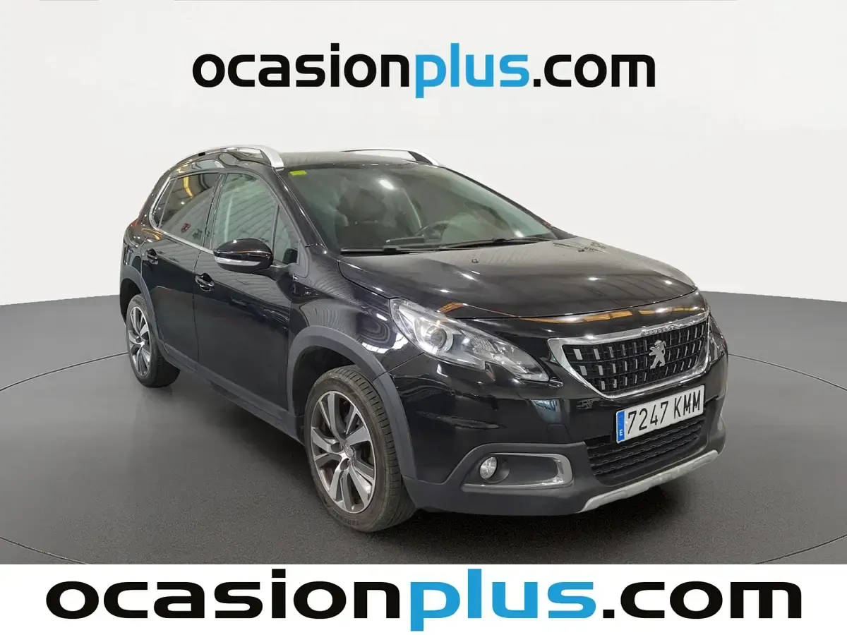 Usado Peugeot 2008 Allure 120 CV (88 kW) 2018 Negro SUV