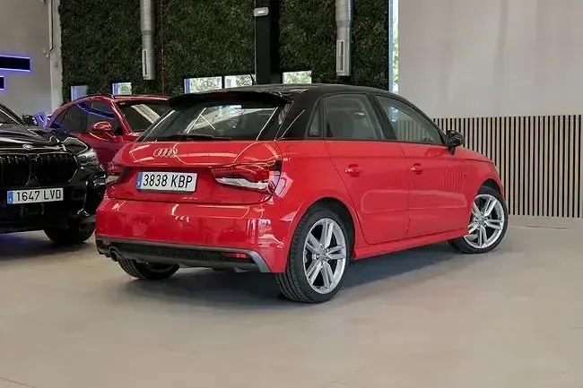 Usado Audi A1 Sportback S-Line 95 CV (69 kW) 2017 Rojo Utilitario