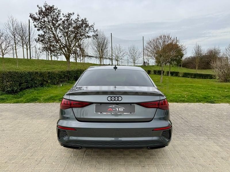 Usado Audi A3 S-Line 150 CV (110 kW) 2021 Gris / plata Berlina