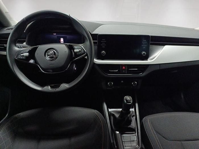 Usado Skoda Kamiq Ambition 110 CV (80 kW) 2022 Negro SUV