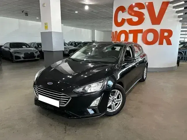 Usado Ford Focus Trend+ 125 CV (91 kW) 2021 Negro Utilitario