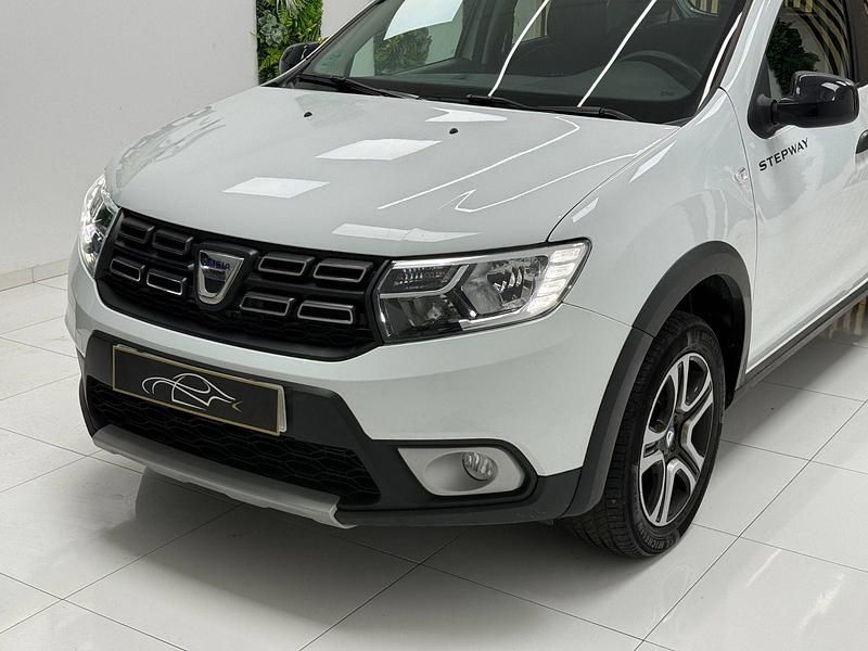 Usado Dacia Sandero Essentiel 95 CV (69 kW) 2020 Blanco