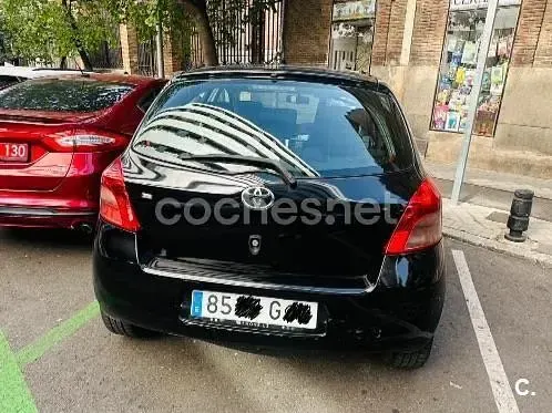 Usado Toyota Yaris 87 CV (63 kW) 2008 Negro Utilitario