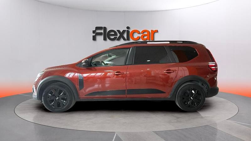 Usado Dacia Jogger Expression 100 CV (73 kW) 2022 Marrón Monovolumen