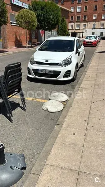Usado Kia Rio 84 CV (61 kW) 2016 Blanco Utilitario