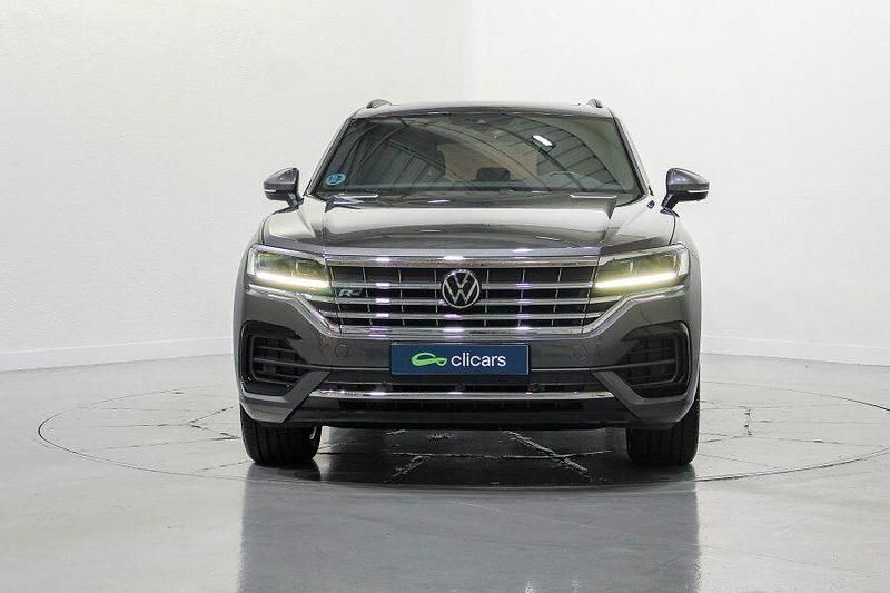 Usado VW Touareg R-line 231 CV (169 kW) 2020 Gris SUV