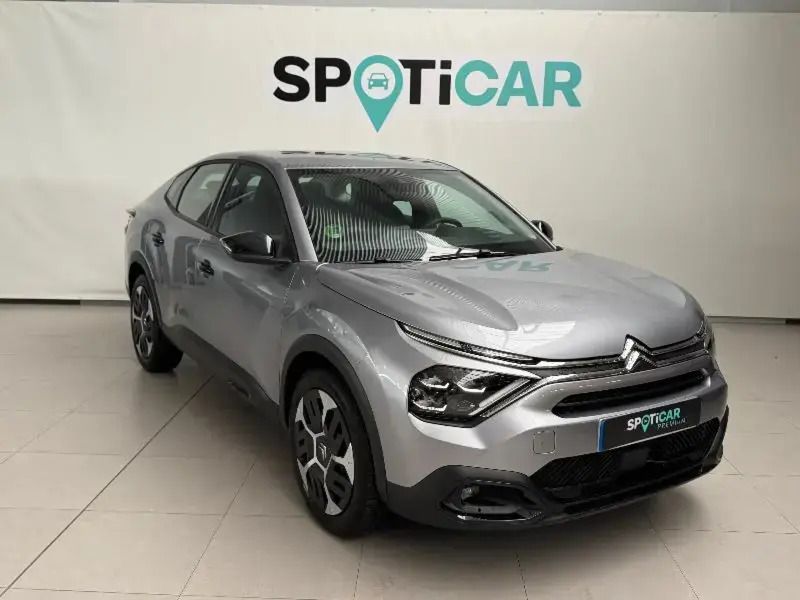 Usado Citroën C4 Feel 100 CV (73 kW) 2024 Gris/plata Berlina