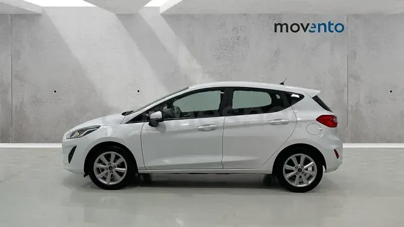 Usado Ford Fiesta Trend 85 CV (62 kW) 2018 Blanco Utilitario