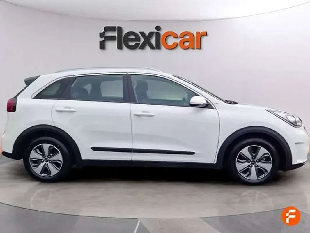 Usado Kia Niro 141 CV (103 kW) 2019 Blanco SUV