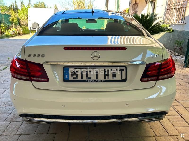 Usado Mercedes E220 170 CV (125 kW) 2014 Blanco Coupe