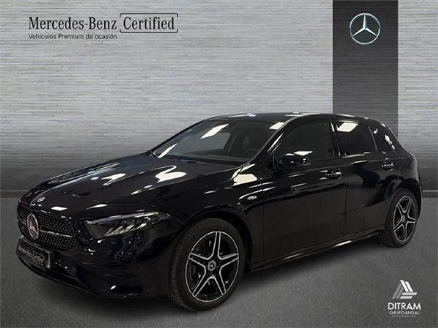 Usado Mercedes A250 218 CV (160 kW) 2025 Negro cosmos Berlina