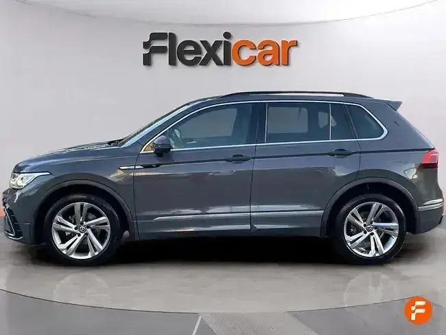 Usado VW Tiguan R-line 150 CV (110 kW) 2021 Gris SUV