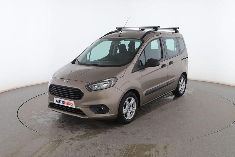 Usado Ford Tourneo Trend 100 CV (73 kW) 2019 Gris Monovolumen